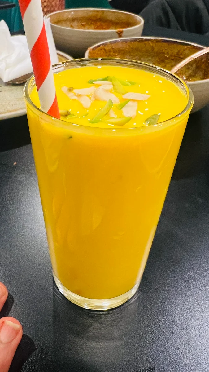 Mango Lassi, Divine Darbar