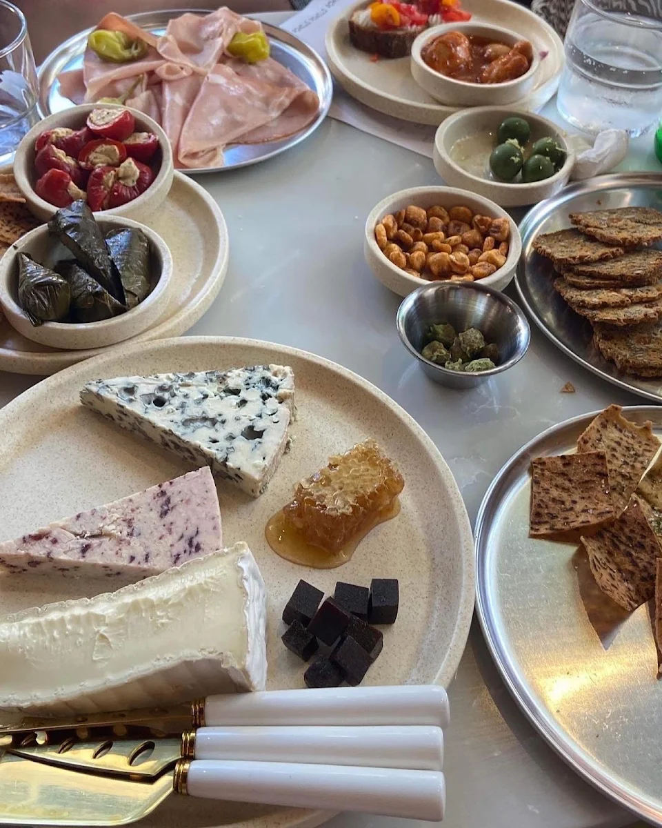 Highlights, Powells Fromagerie & Wine Bar