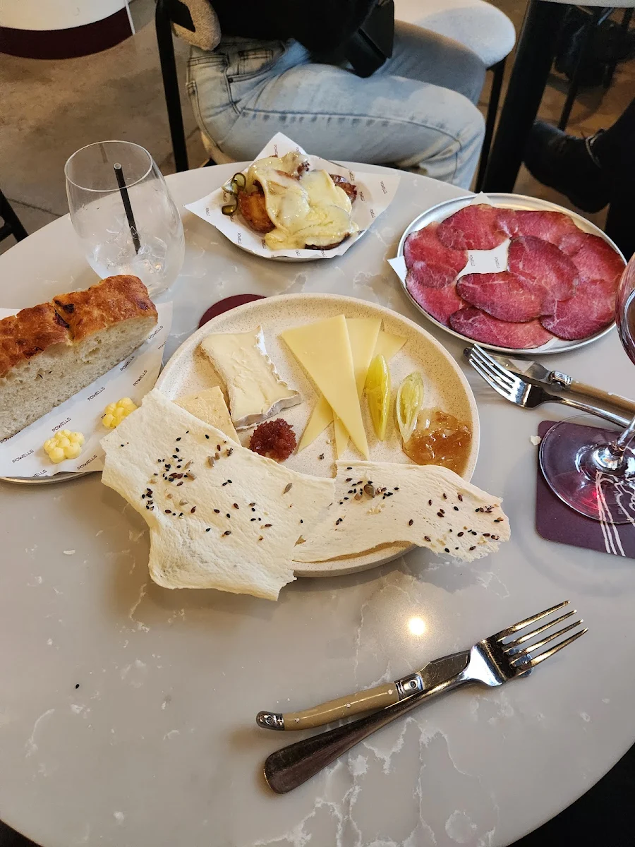 Highlights, Powells Fromagerie & Wine Bar