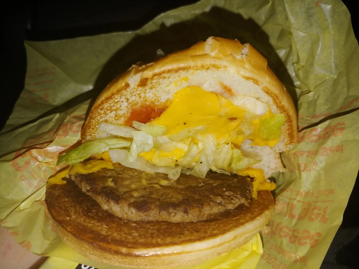 Cheeseburger with Extra Lettuce, McDonald's Maylands