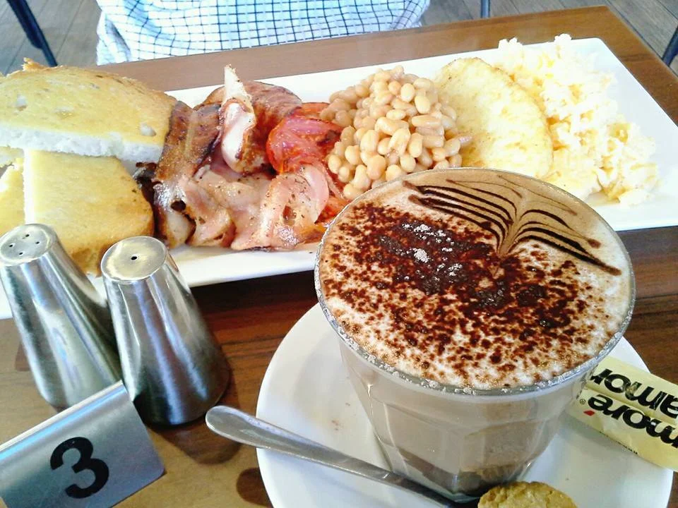 Highlights, Cafe on Charlotte Ashfield