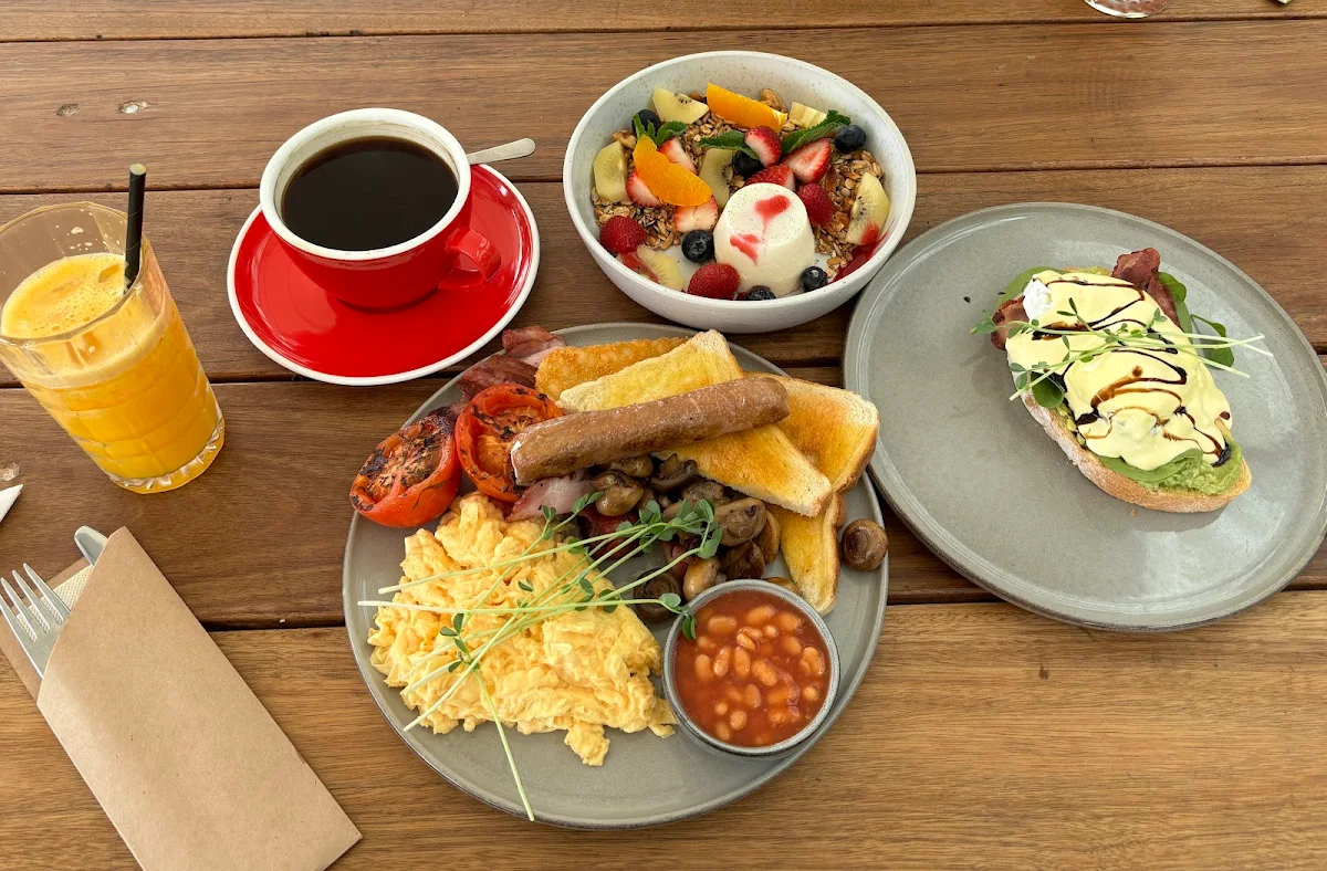 Big Breakfast, Cafe Venice