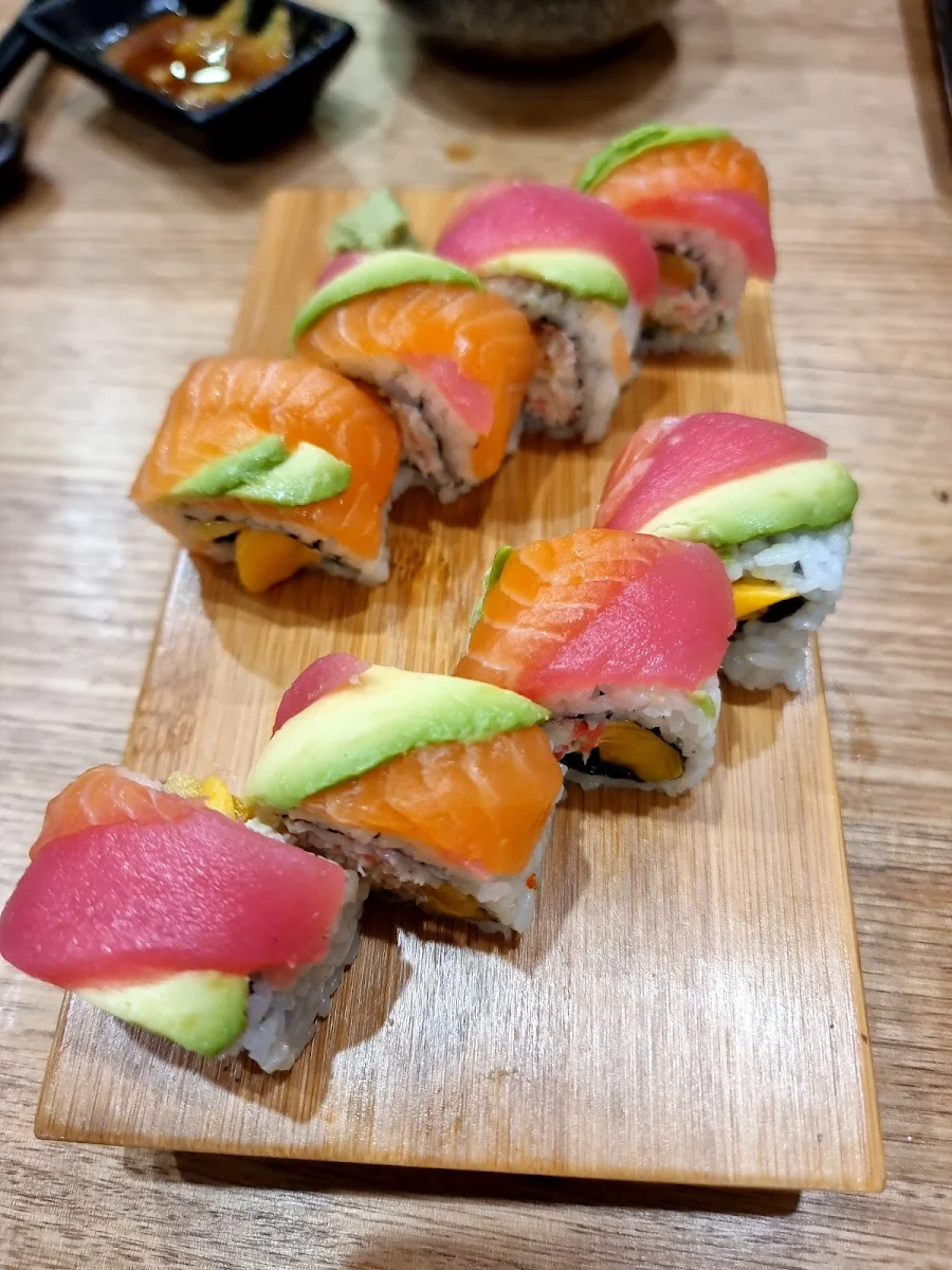 Rainbow Uramaki, Hiyori Japanese House