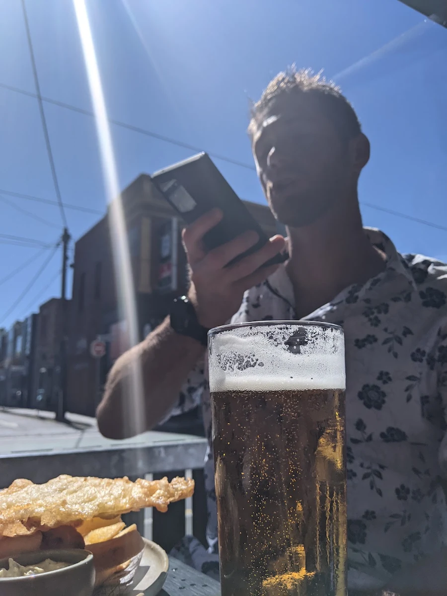 Highlights, Somewhere Bar