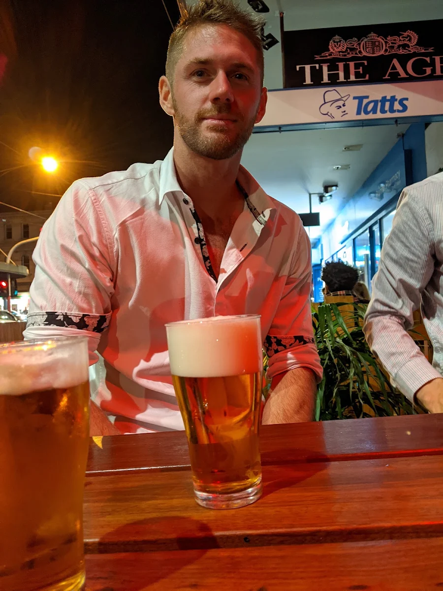 Highlights, Somewhere Bar
