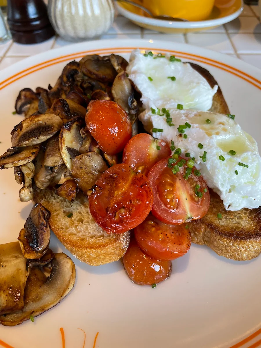 Aussie Breakfast, Little Ginger