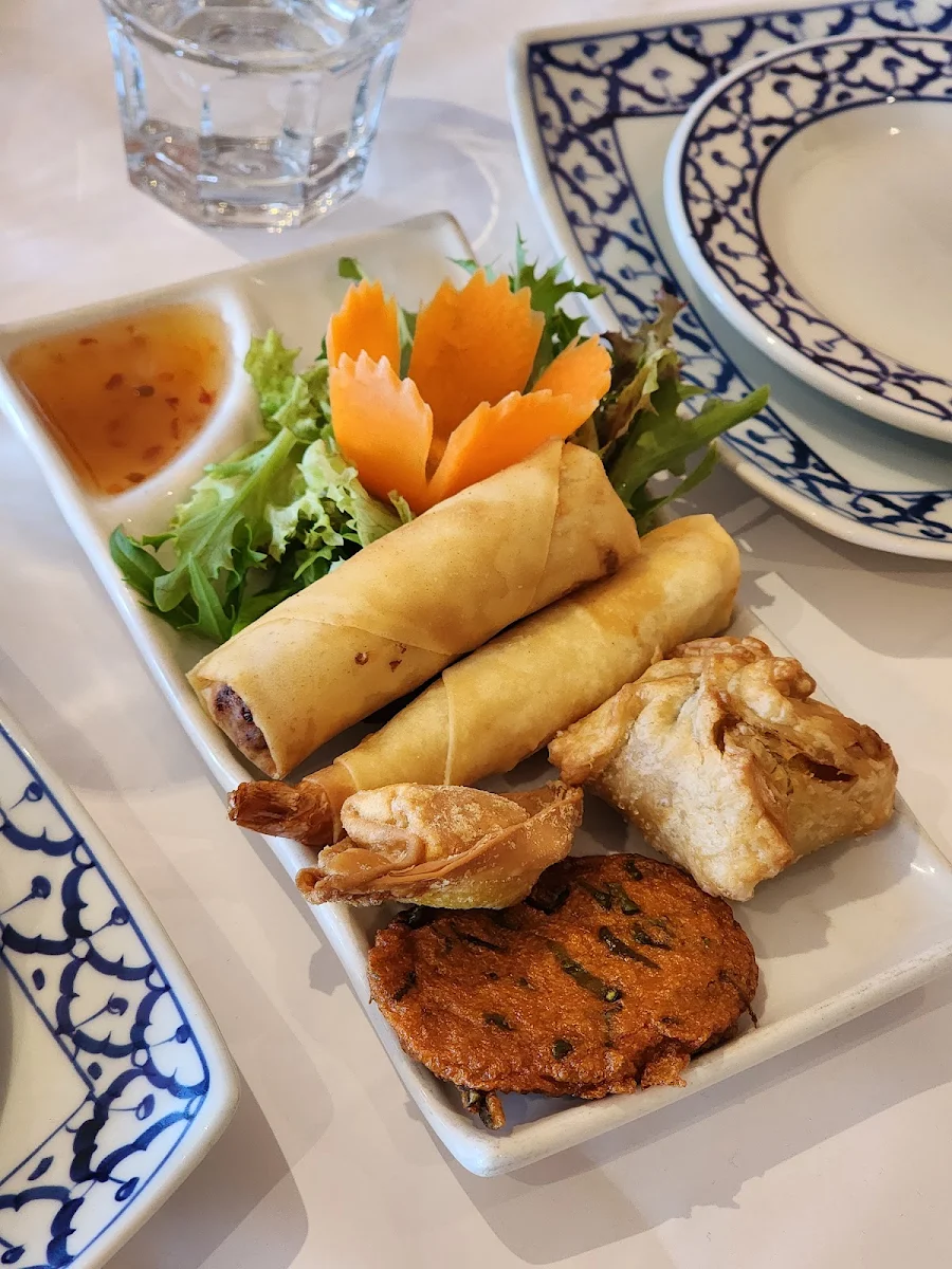 Highlights, Kacha Thai Restaurant
