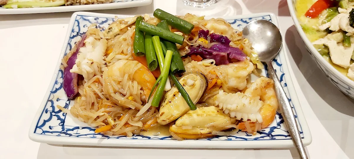 Seafood Pad Thai, Kacha Thai Restaurant