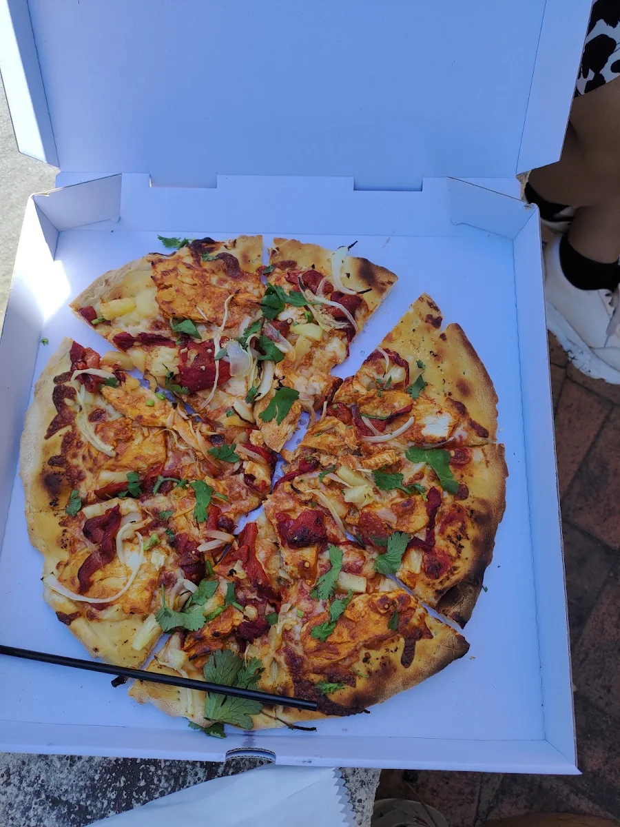 Tandoori Chicken Pizza