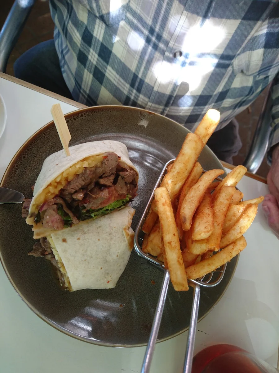 Beef Wrap, The Anchor Lakes Beach