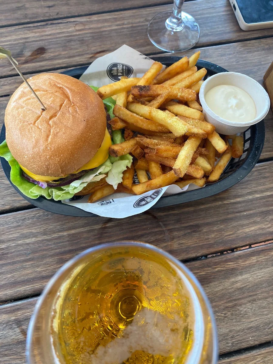 Hamburger, 4 Pines Brew Pub Manly