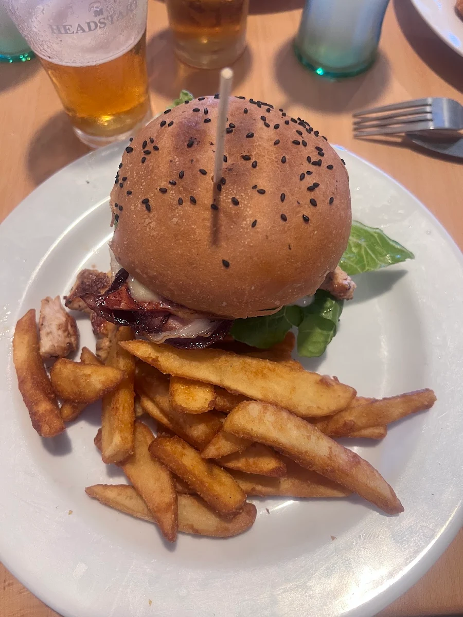 Highlights, Royal Hotel Taree