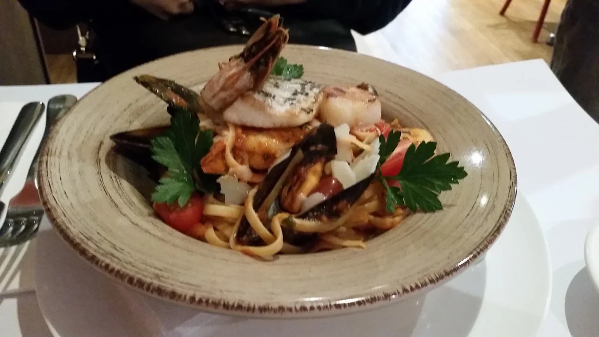 Seafood Linguine, Al Forno