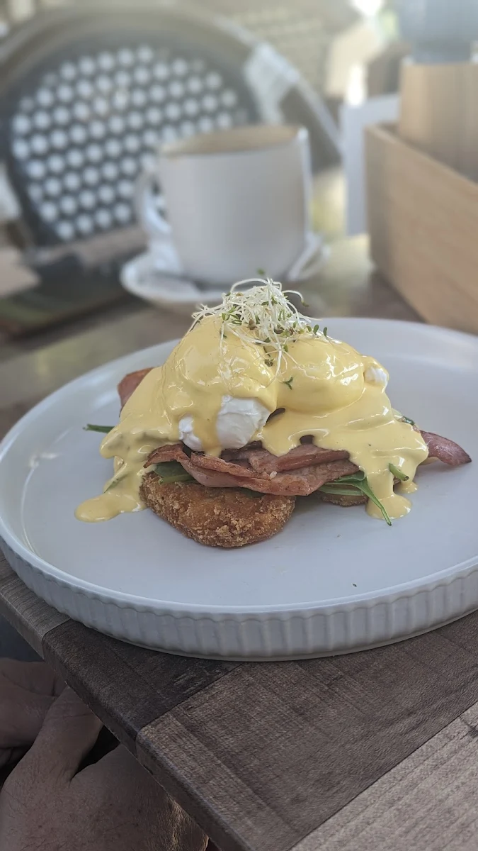 Eggs Benedict, Abbey's Cottage Cafe