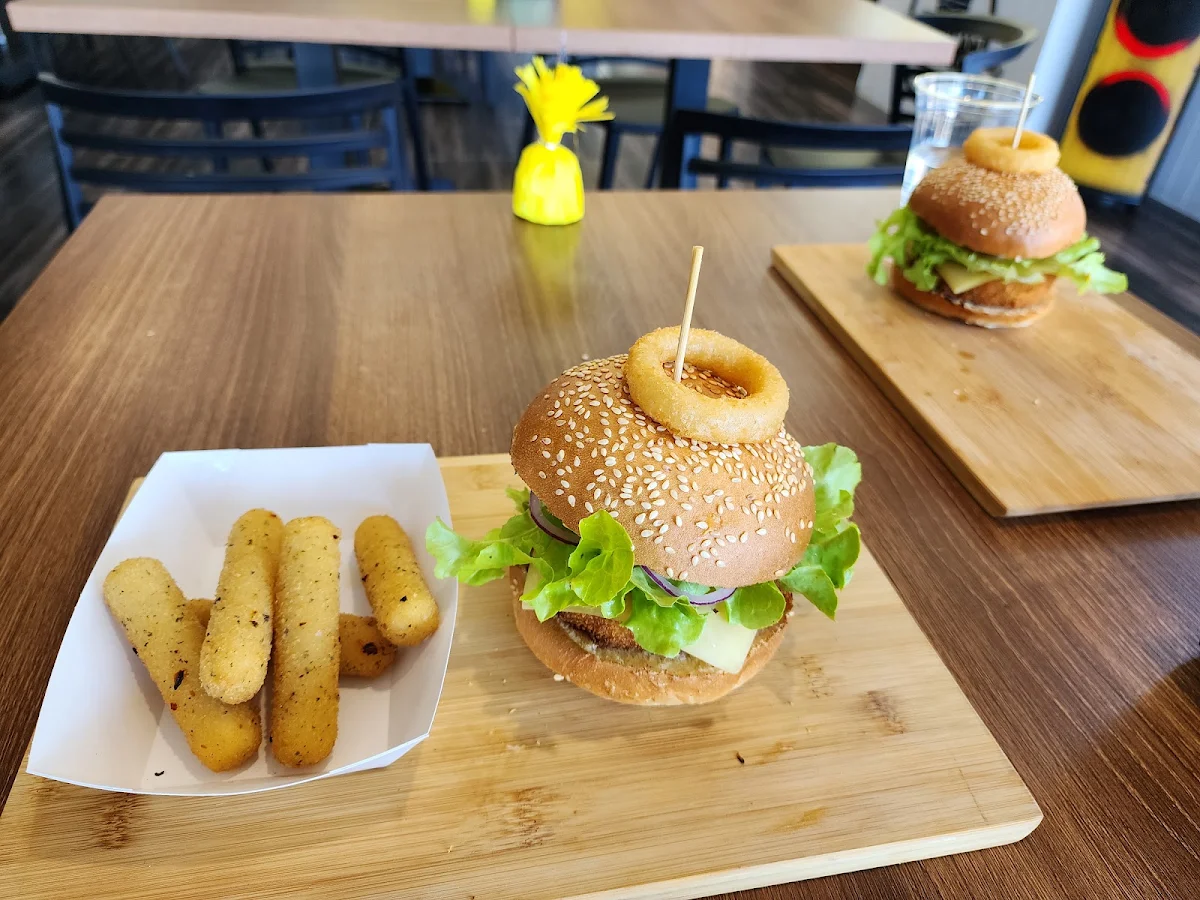 Highlights, American Burger Bar Allenby Garden
