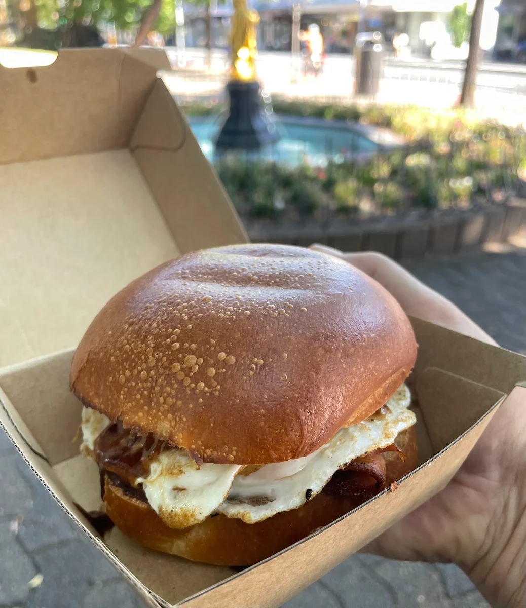 Bacon Egg Roll, JOZO