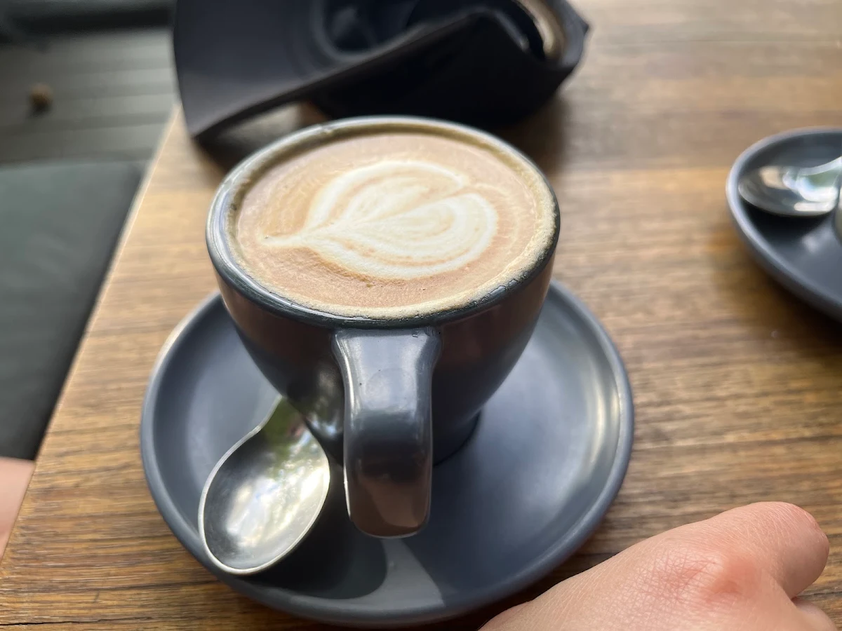 Soy Cappuccino, JOZO