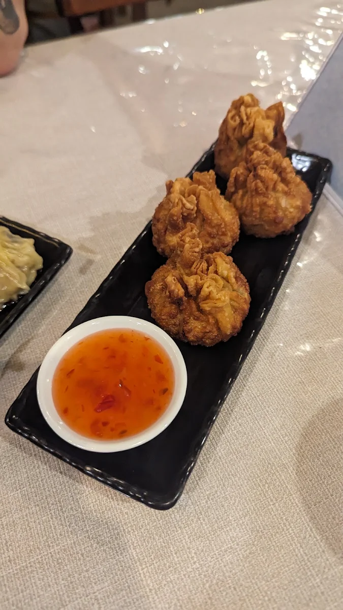 Highlights, Sang's East Asian Cuisine