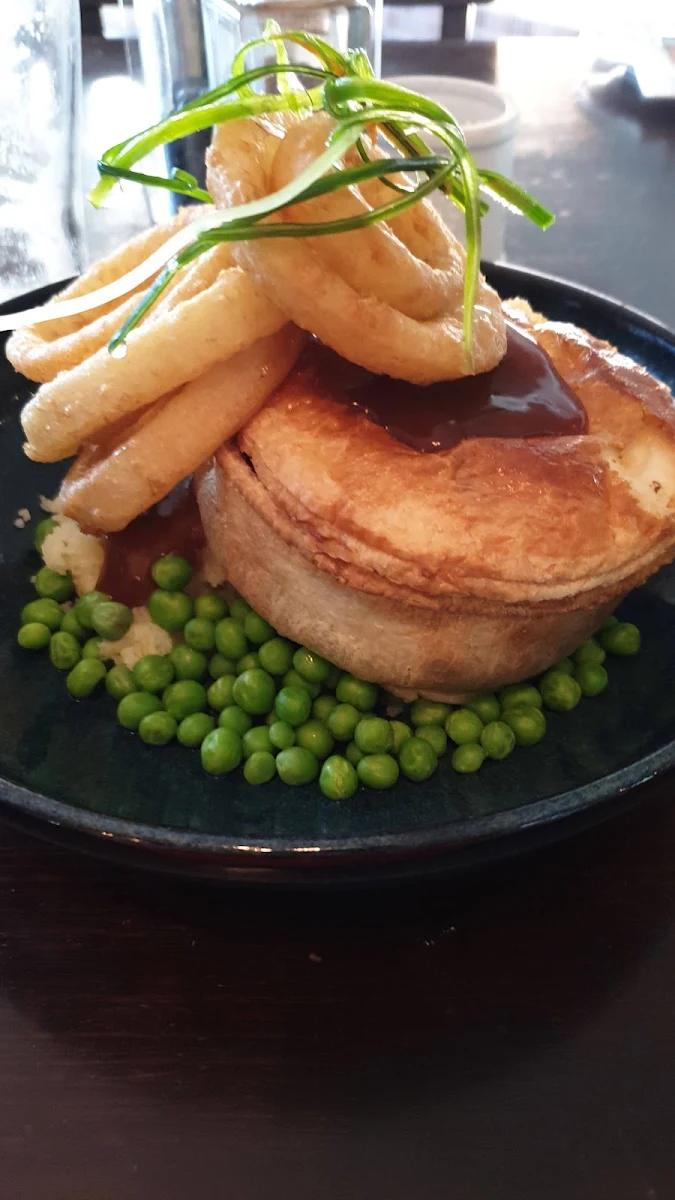 Pie, Hope Inn Hotel
