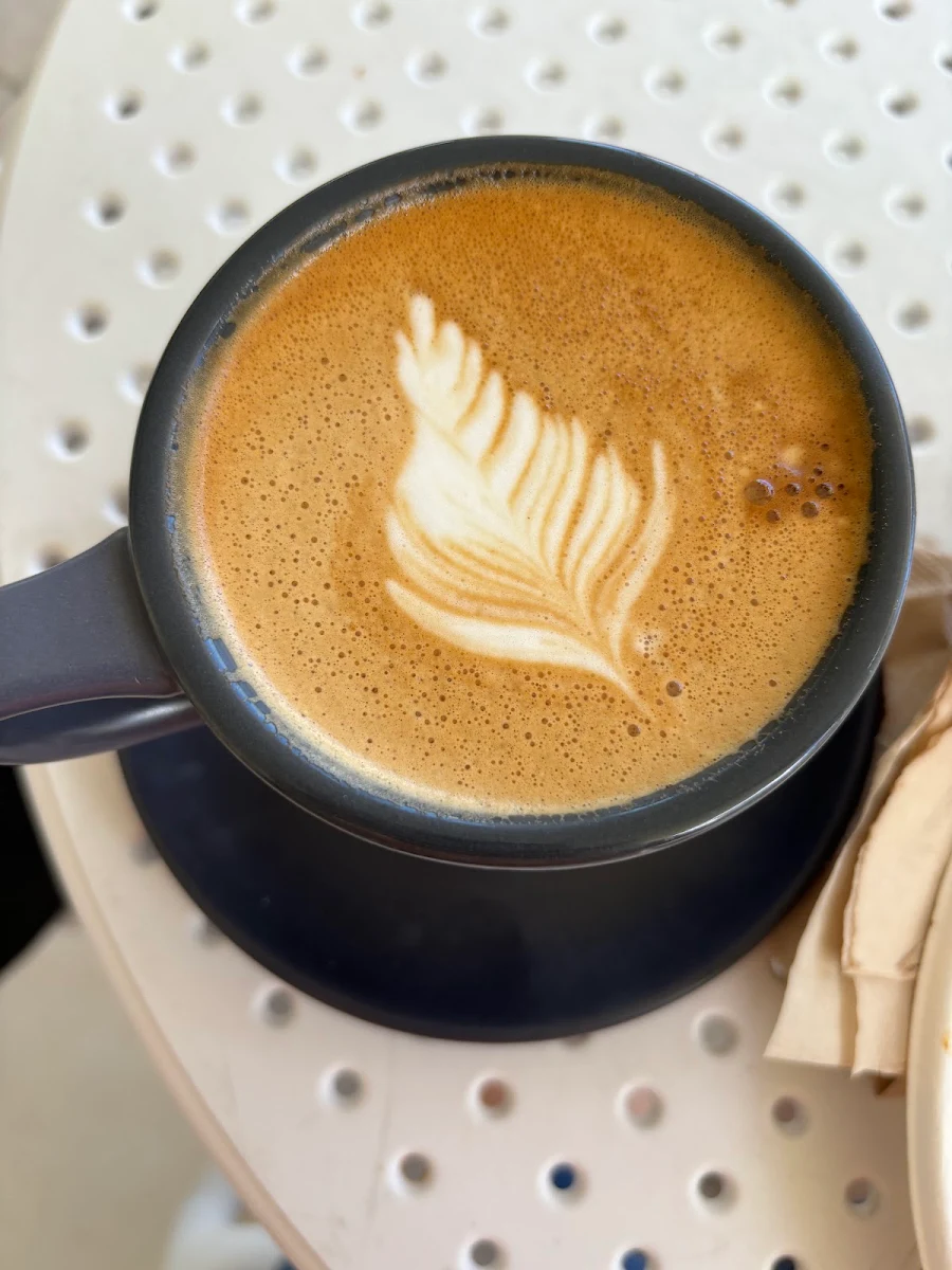 Flat White, RICK'S ON 6TH