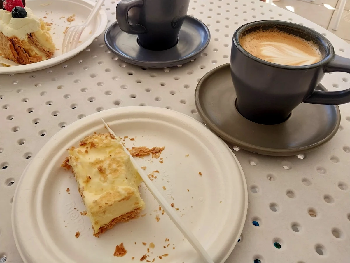 Vanilla Slice, RICK'S ON 6TH