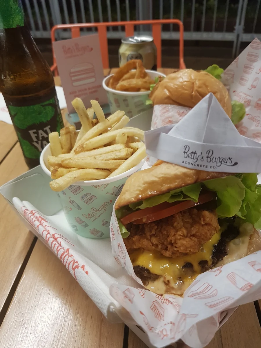 Chick N, Betty's Burgers