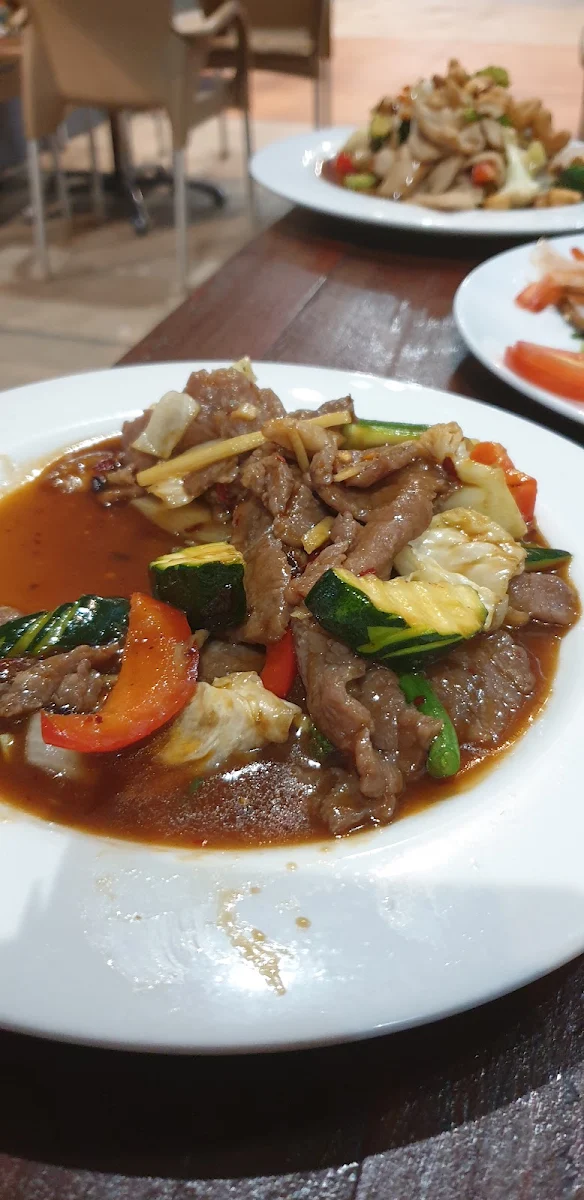 Mongolian Lamb, Thai Victoria