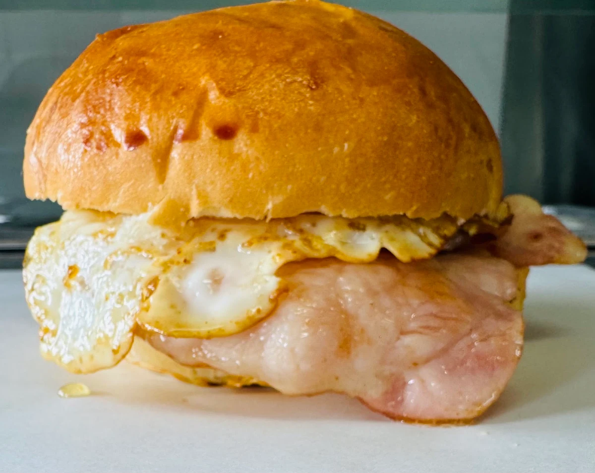 Egg & Bacon Roll, Scotty's Seafood