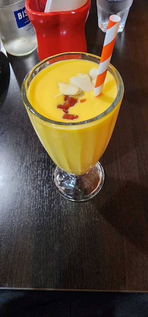 Mango Lassi, Singh Indian Curry House