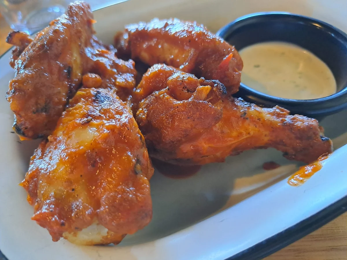 Hot Wings, Piggy Food Co