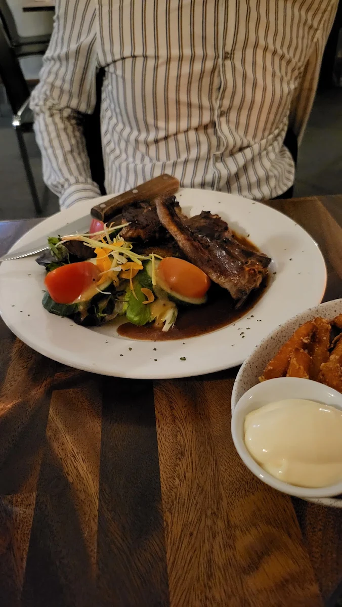Steak, Highlander Restaurant