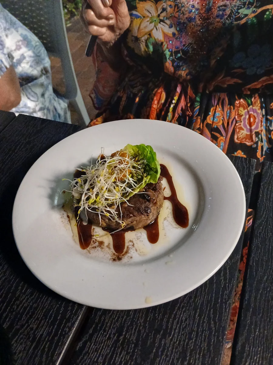 Highlights, Garden of Eating BYO Restaurant