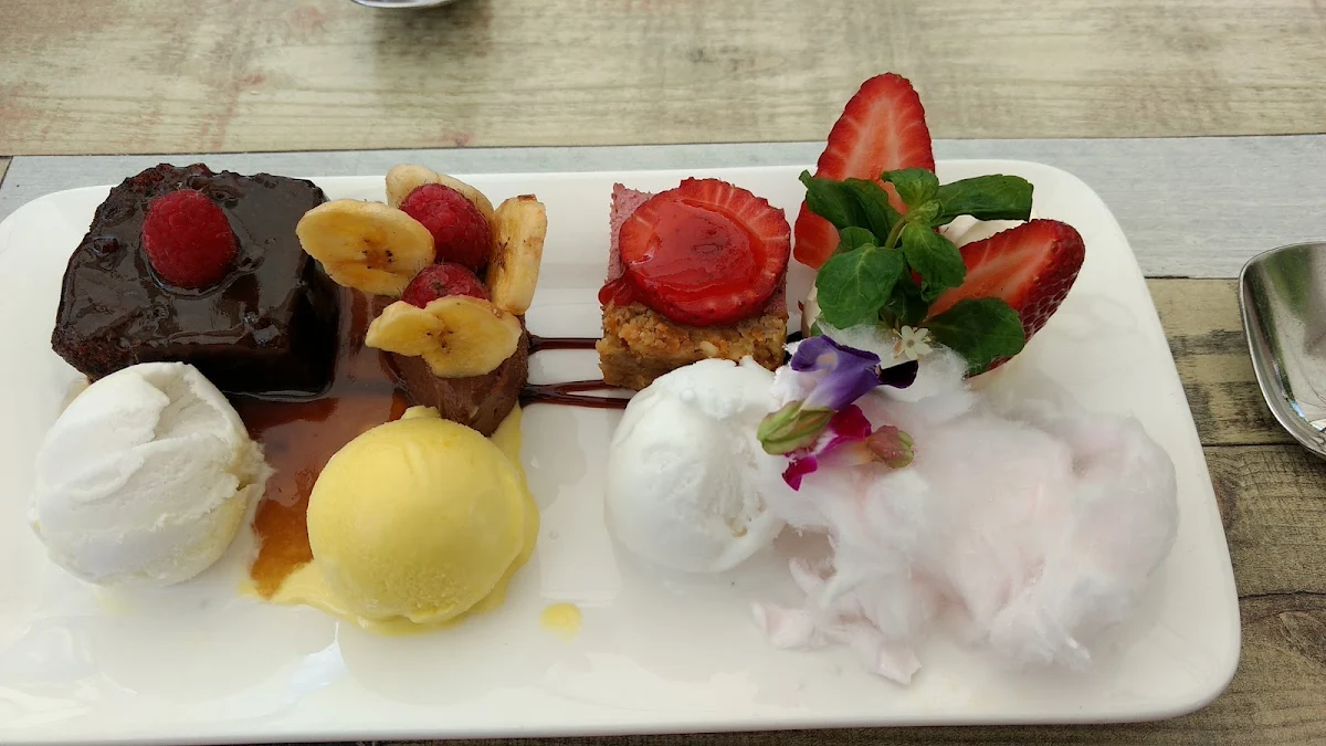 Highlights, Garden of Eating BYO Restaurant