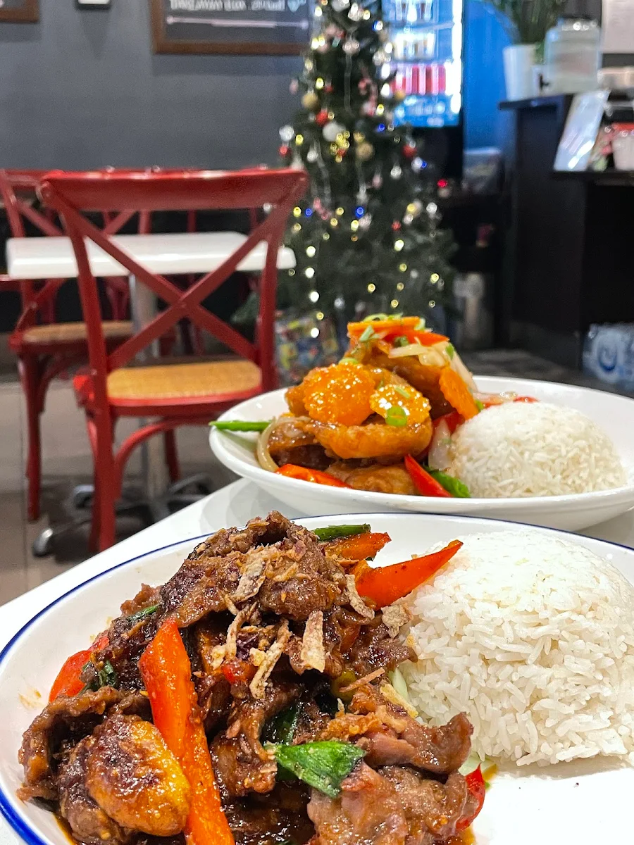 Crispy Chilli Fish, Thai Break