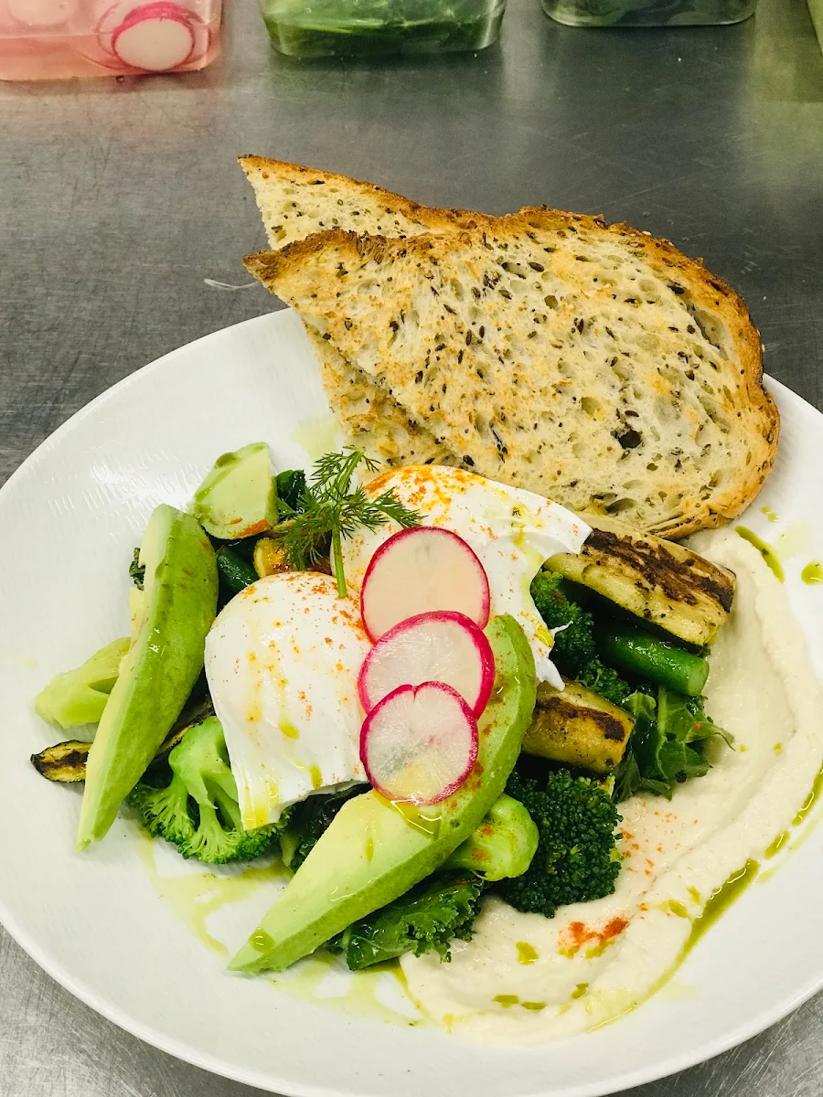 Highlights, Fahrenheit Coffee & Dining