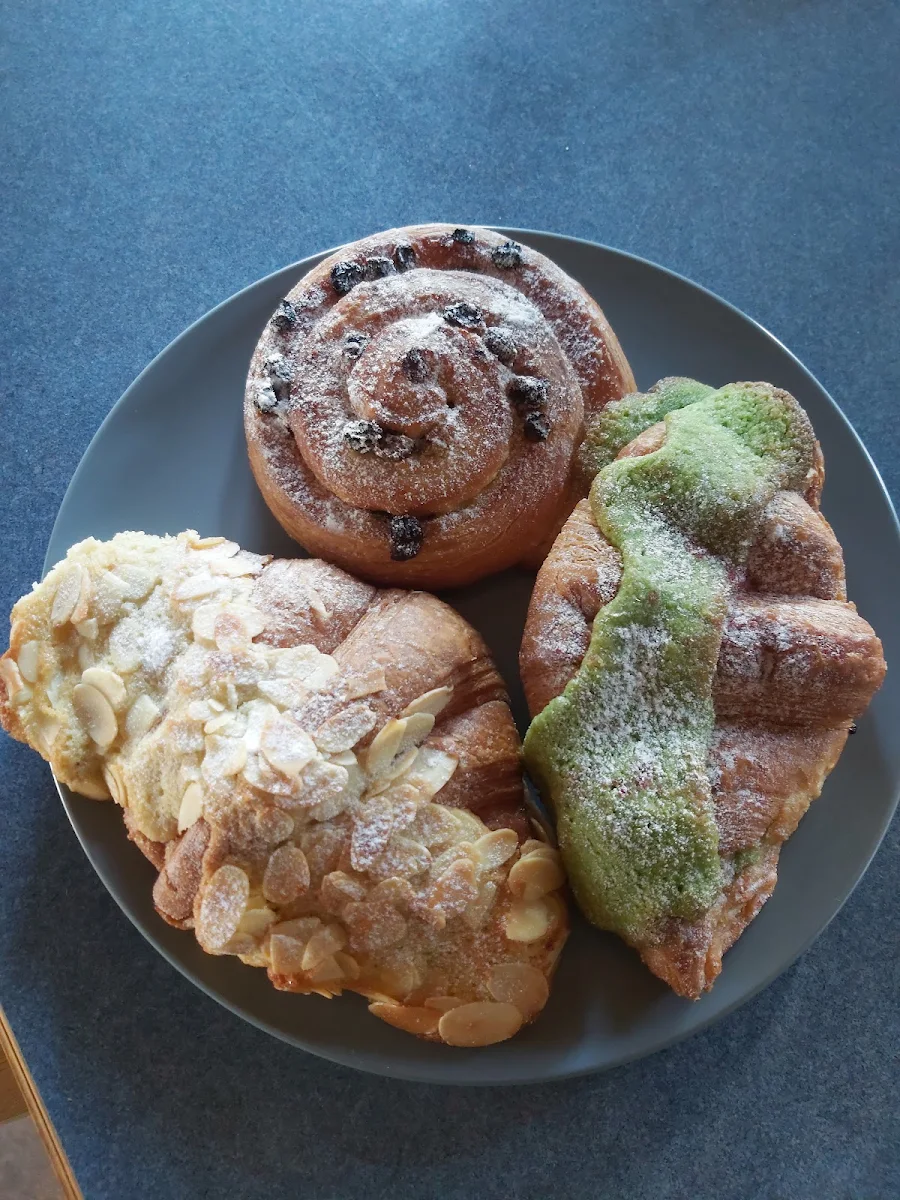 Pistachio & Raspberry, Au Croissanterie