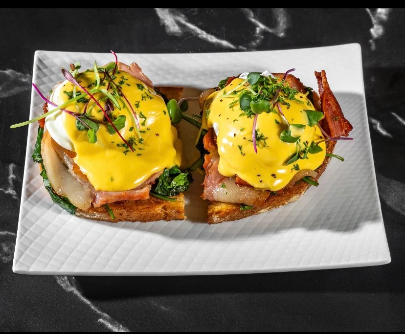 Bacon Benedict, Flames Cafe & Restaurant