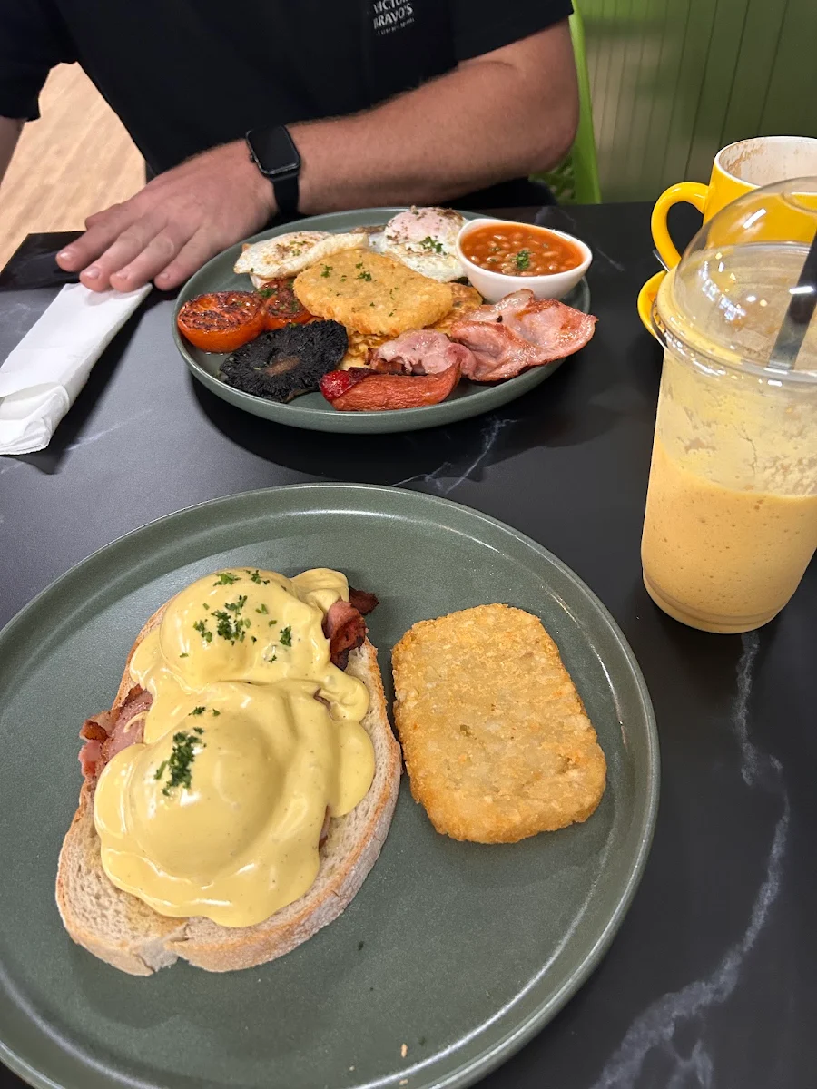 Flames Big Breakfast, Flames Cafe & Restaurant