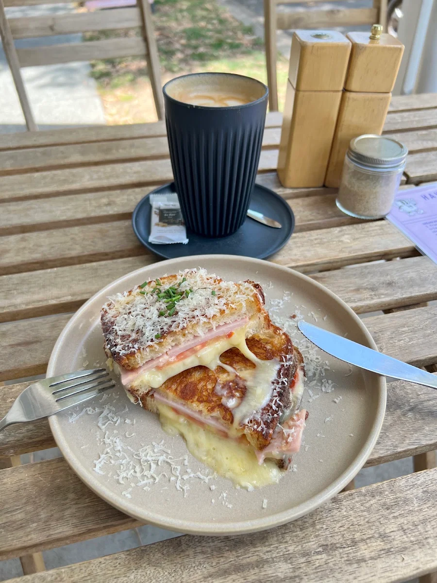 Highlights, Hawthorne Coffee