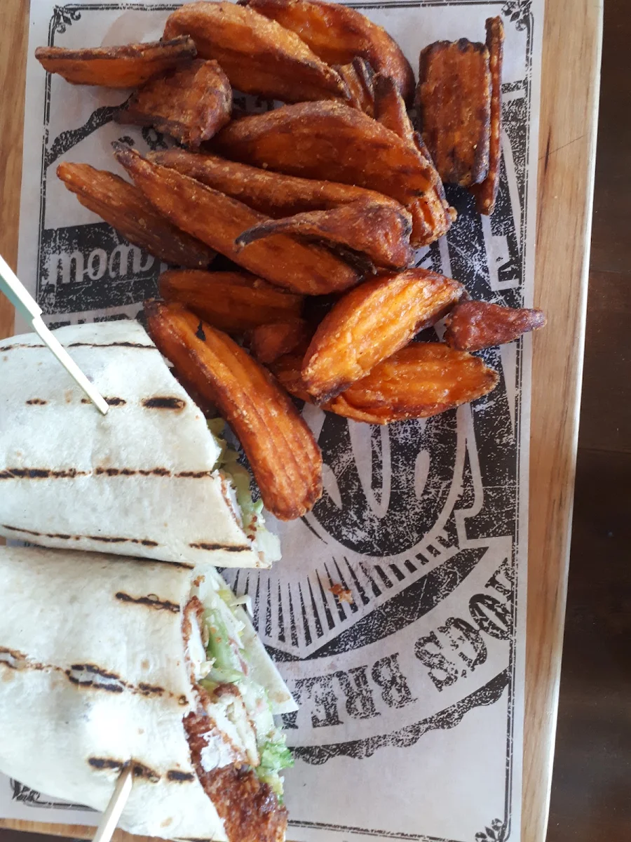 Veggie, Hog's Breath Cafe Airlie Beach - The Original Hog's Breath - Ave 4.9 Stars last 23 months