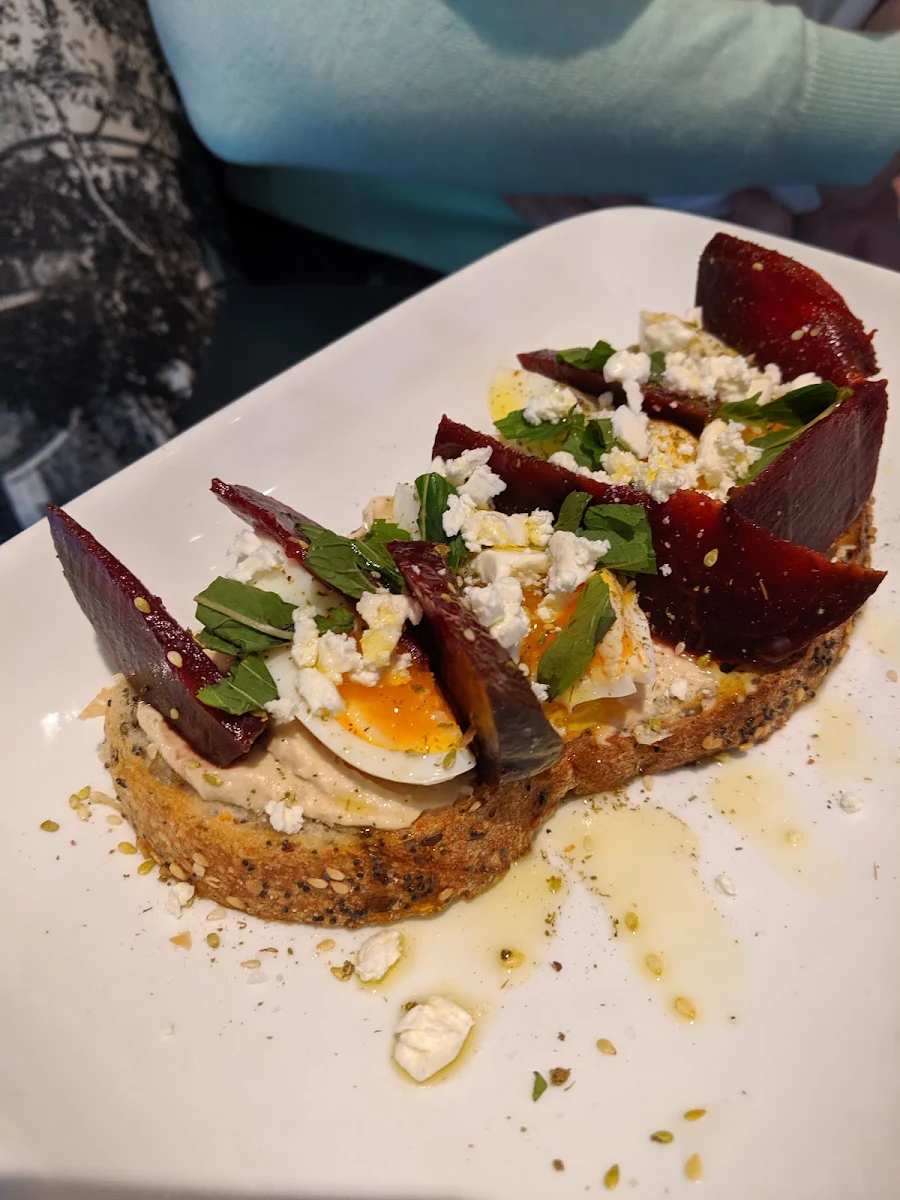 Beetroot Smashed Eggs, Side Part Cafe