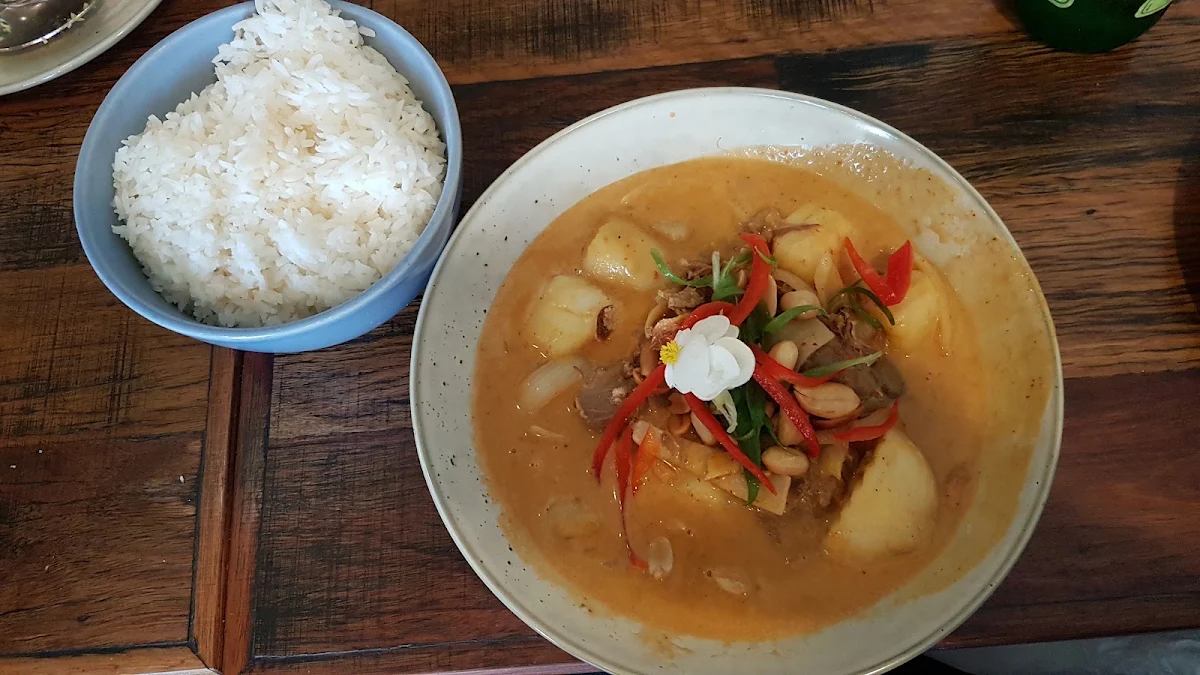 Lamb Mussamum, Thai Thyme Express