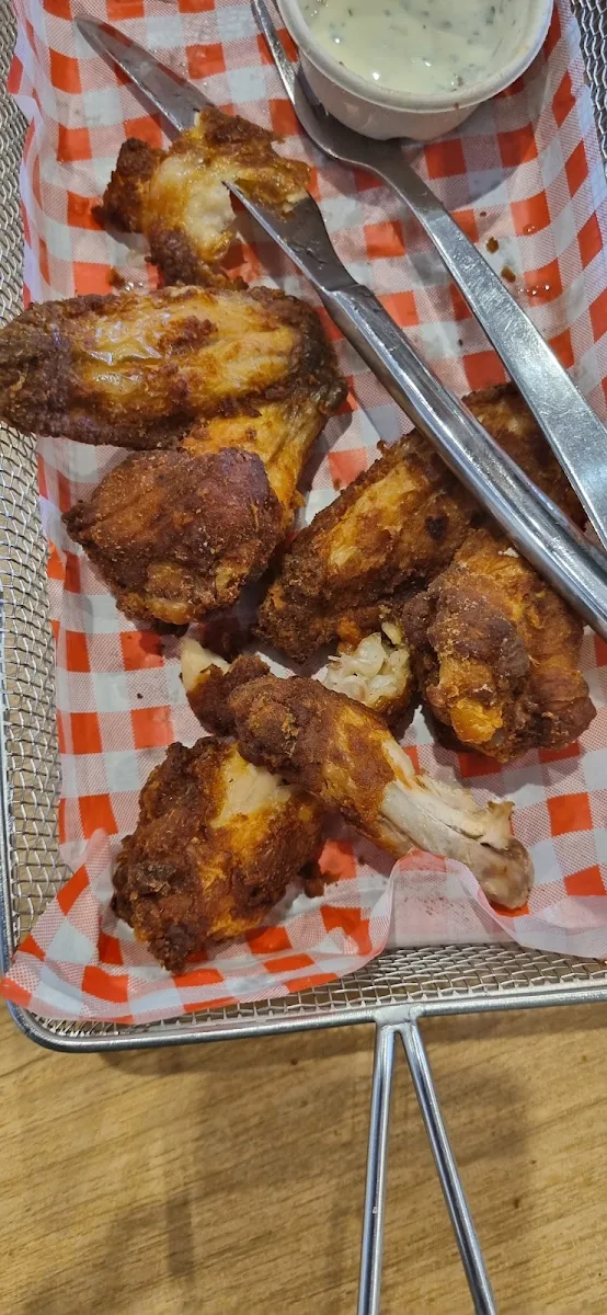 Wing Basket, Wanneroo Villa Tavern