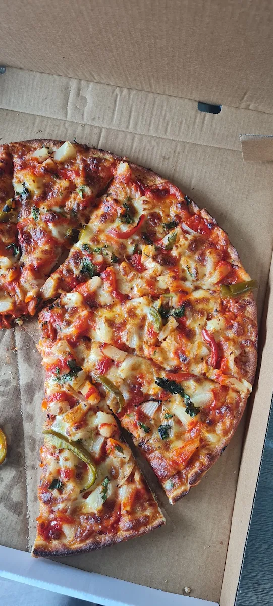 Highlights, Pizza Max Laverton