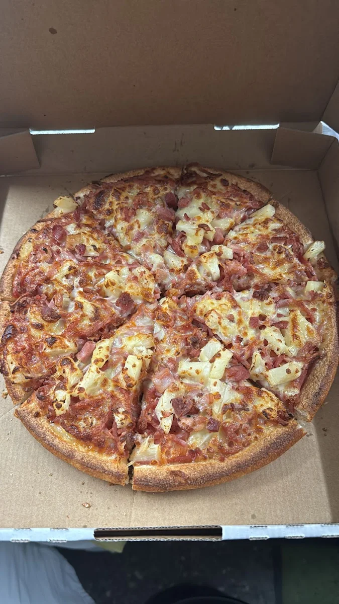 Highlights, Pizza Max Laverton