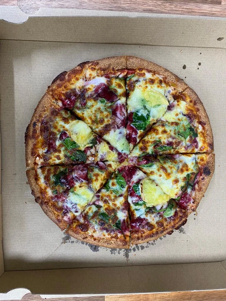 Highlights, Pizza Max Laverton