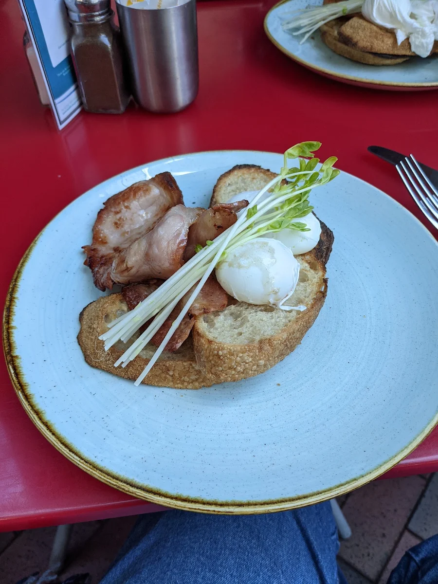 Poached Eggs, Jam Packed Cafe