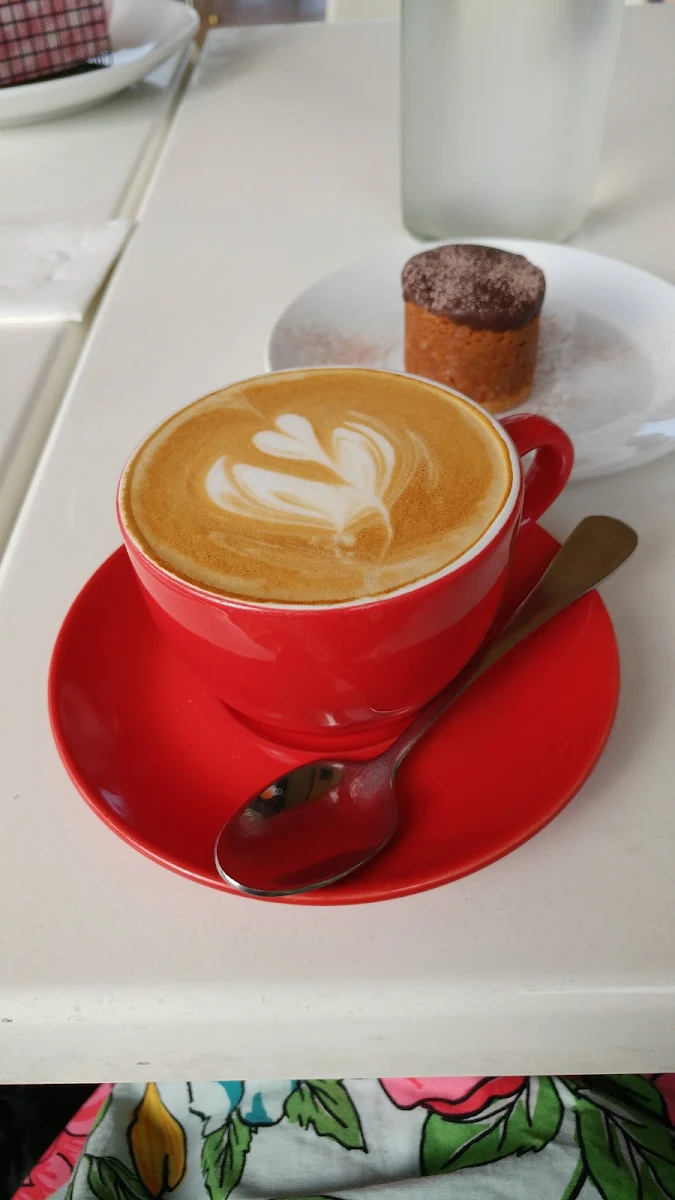 Flat White, Cafe Lattetude