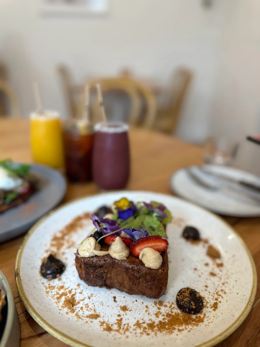 Highlights, Seymour Cafe
