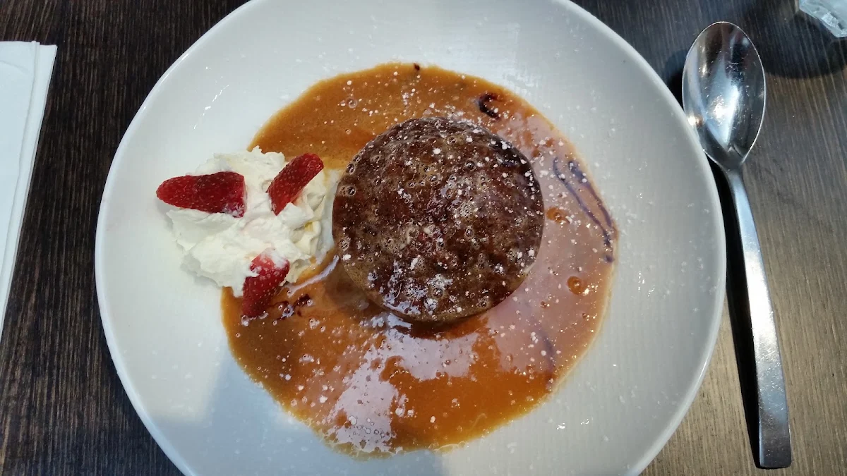 Sticky Date Pudding, Shell Club